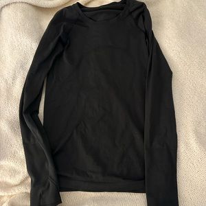 Lululemon long sleeve swiftly